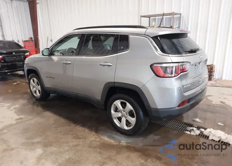 2018 Jeep Compass Latitude 4X4 из США, поврежденный, VIN 3C4NJDBB9JT161749